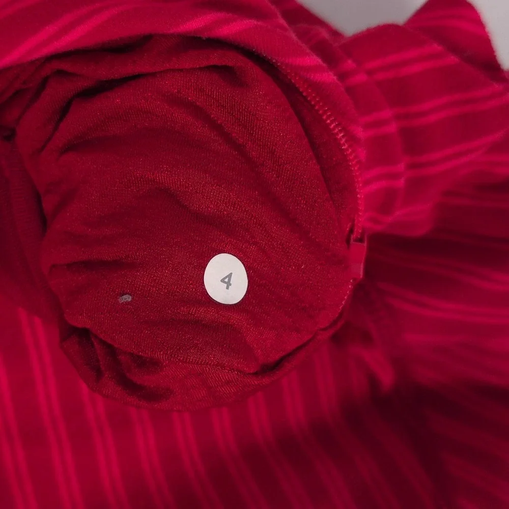 LULULEMON Womens Top Active Stripe 1/4 Zip Red Pink US 4 Thumbhole Long Sleeve